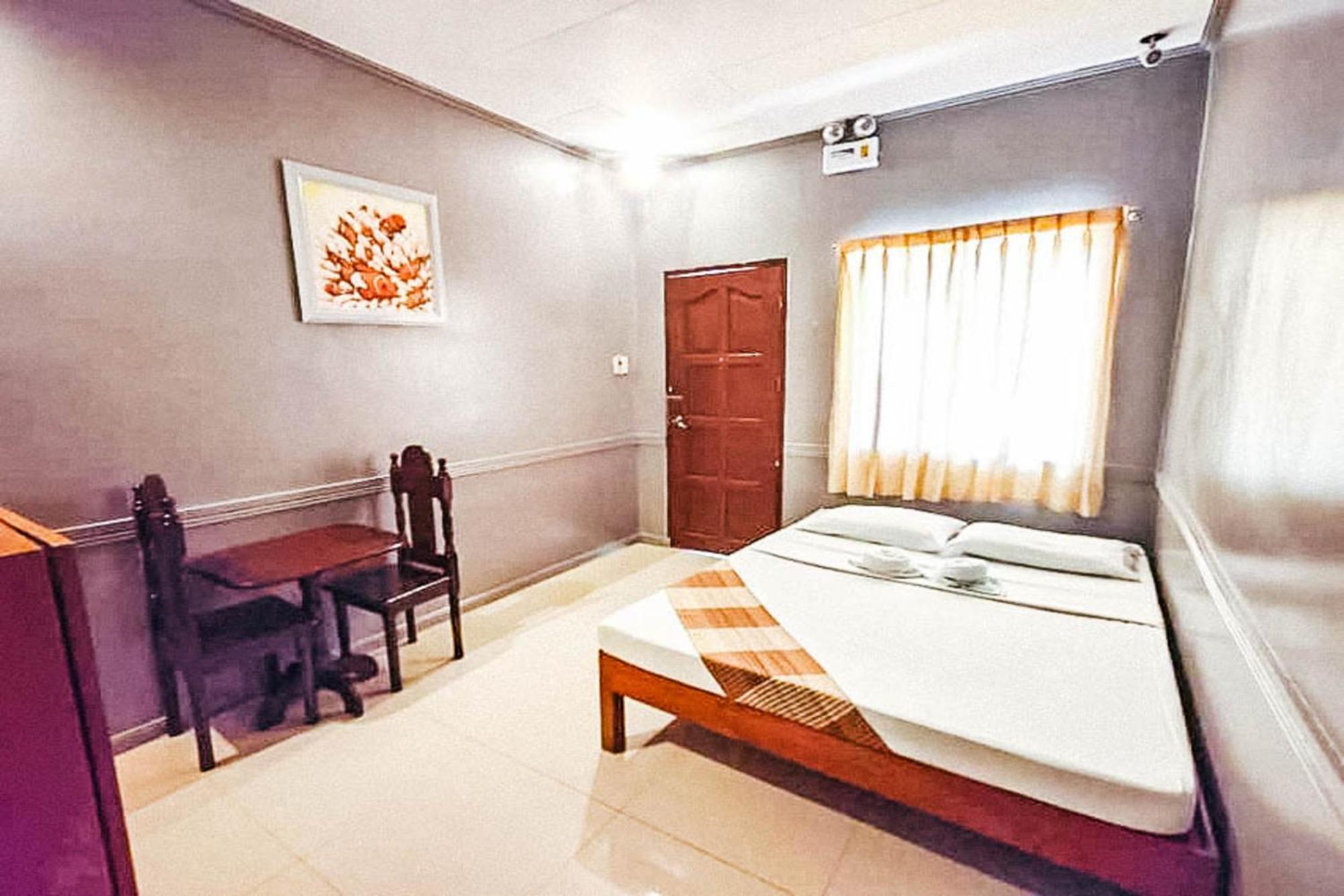 Mbg Travellers Inn Powered By Cocotel 公主港 客房 照片