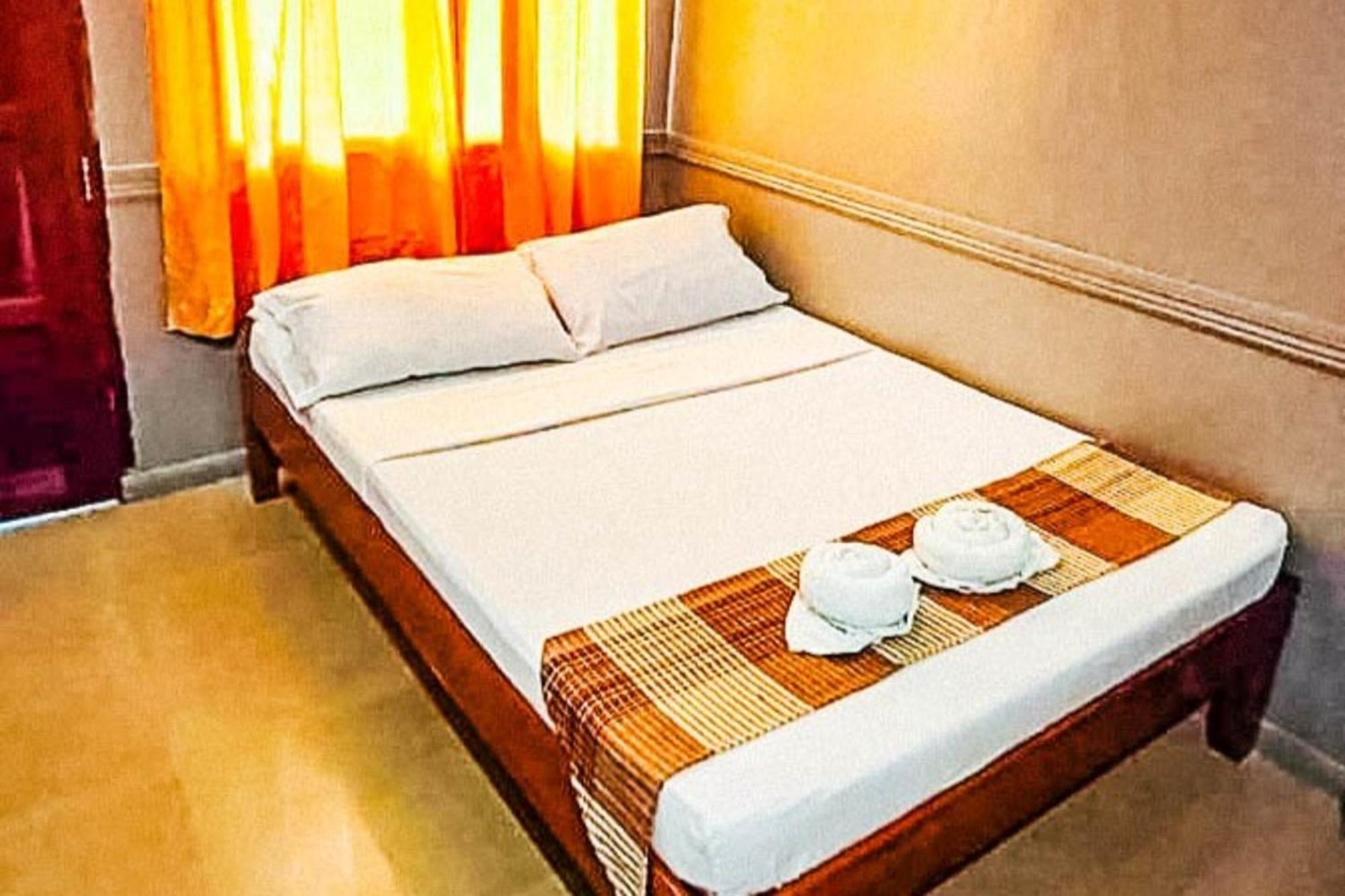 Mbg Travellers Inn Powered By Cocotel 公主港 客房 照片