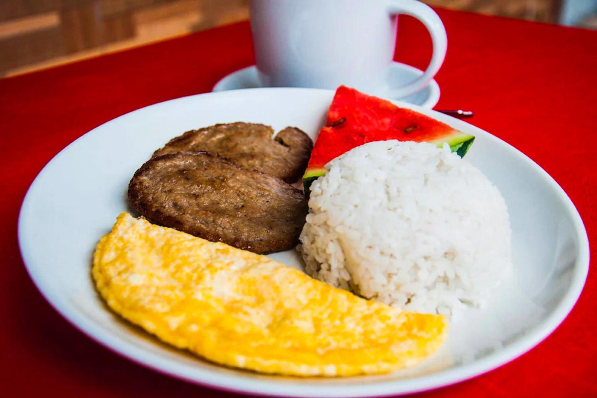 Mbg Travellers Inn Powered By Cocotel 公主港 外观 照片